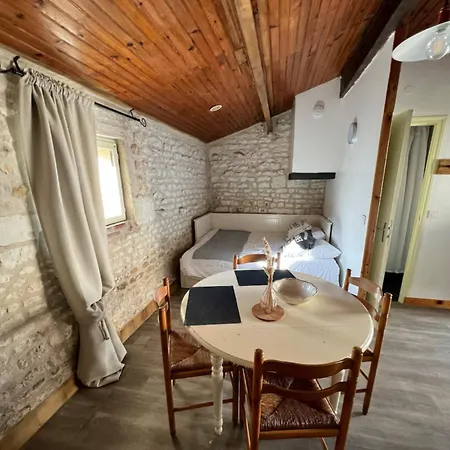 Holiday home Charmante Vendeenne